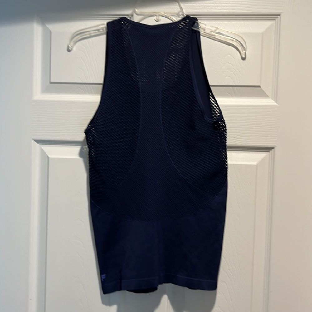 Fabletics Musetta Seamless navy tank size medium. - Picture 4 of 8